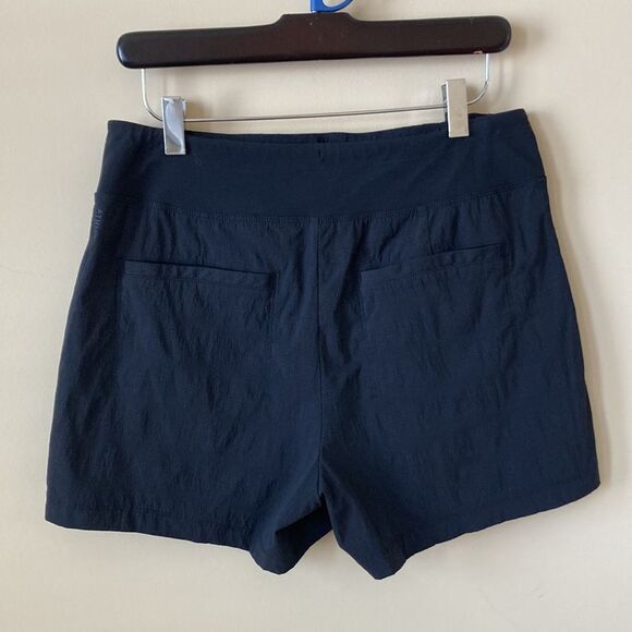 Athleta Trekkie North Midrise Black Short Size 8 - Picture 4 of 14